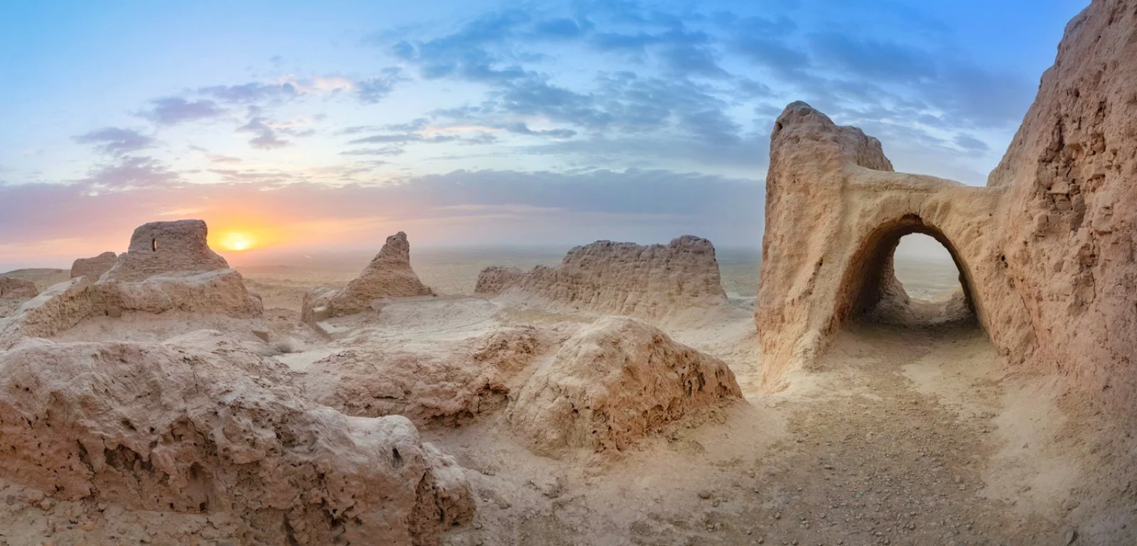 Intour Lago Aral E Terra Di Tamerlano - Fortezza Di Ayaz Kala