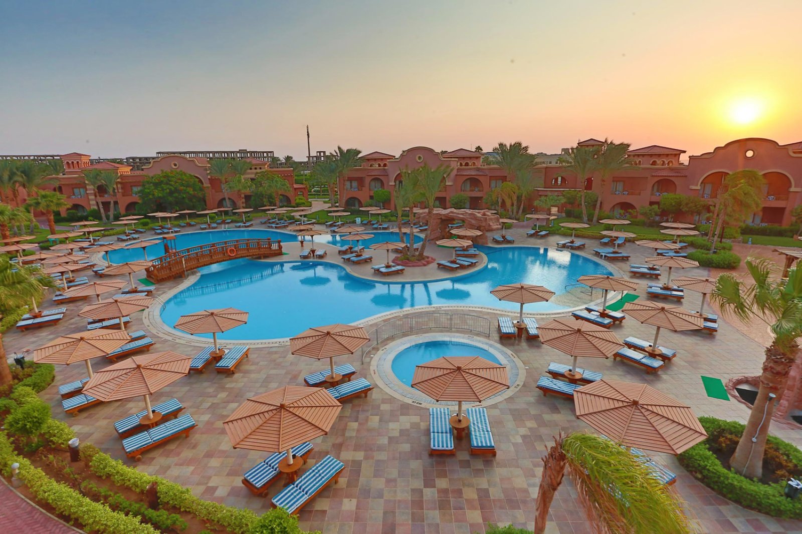 Charmillion Sea Garden Resort - Charmillion Sea Garden