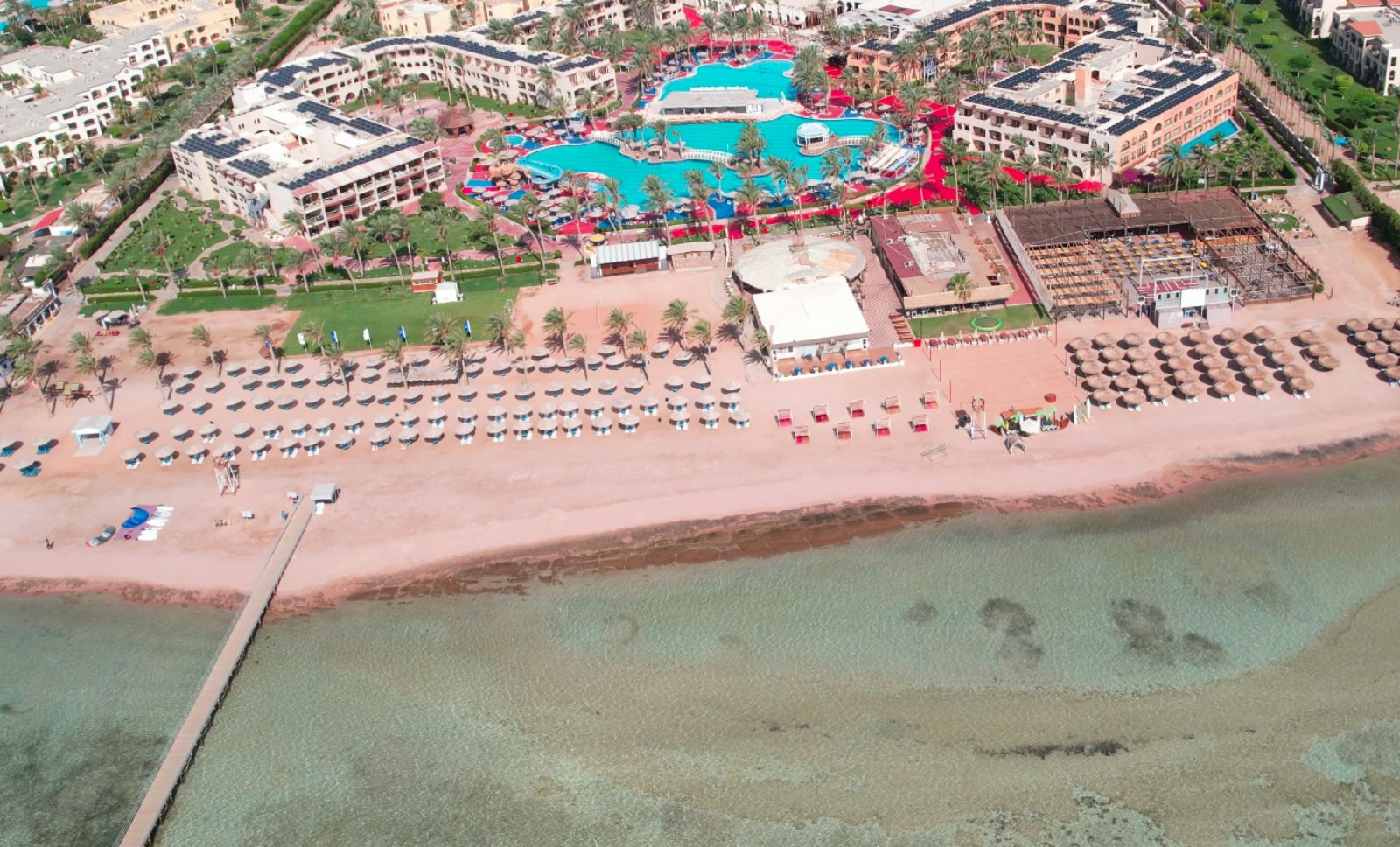 Sea Beach & Aquapark Resort 