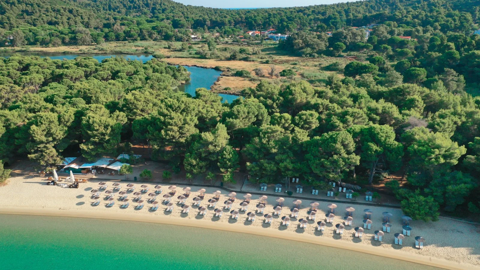 Radisson Resort Plaza Skiathos - Koukounaries Beach