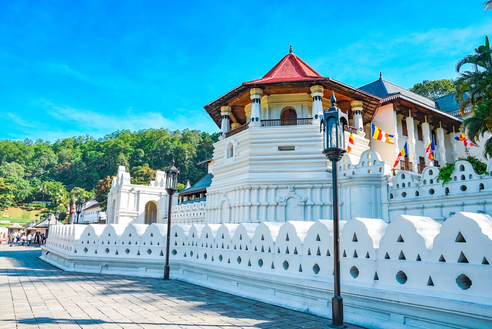 Rubino E Maldive - Tempio Del Dente - Kandy