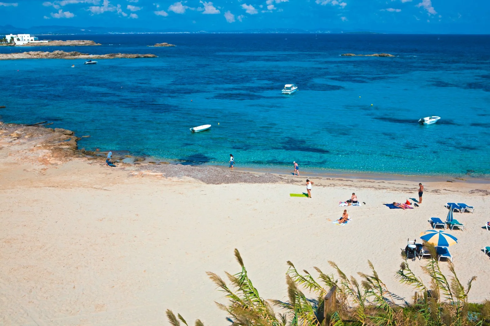 Roca Plana - La Spiaggia Di Es Pujols