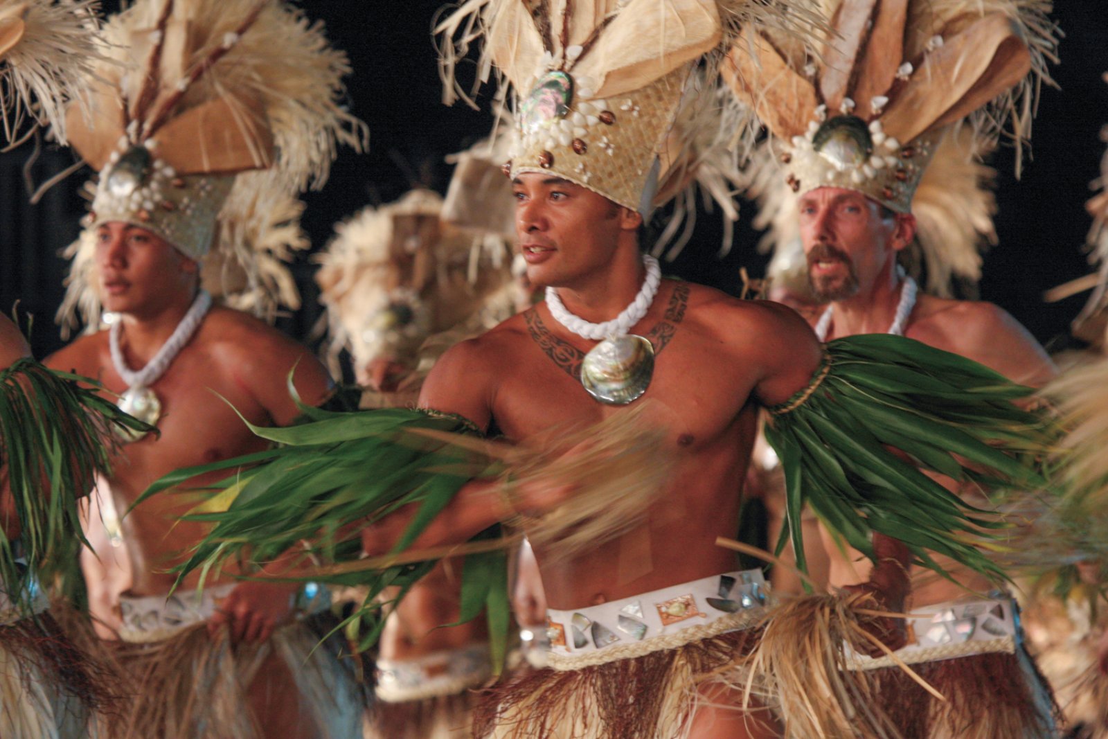 Tahiti Stopover - Danza Heiva