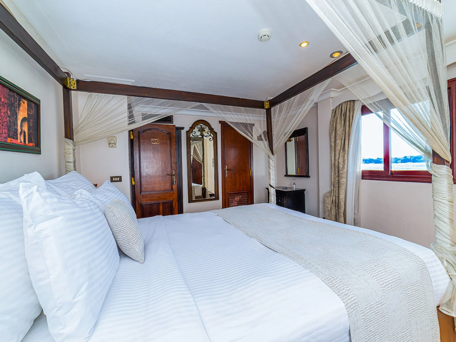 Dahabeya Sonesta Amirat Luxor/Aswan Dahabeya Sonesta Amirat Luxor/Aswan