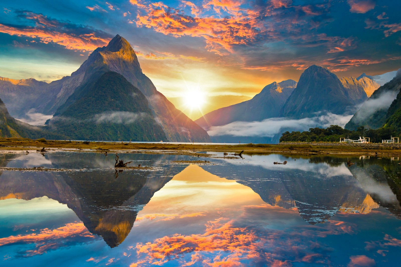 Geyser E Lagune - Fiordland National Park, Milford Sound Fiord, Mitre Peak