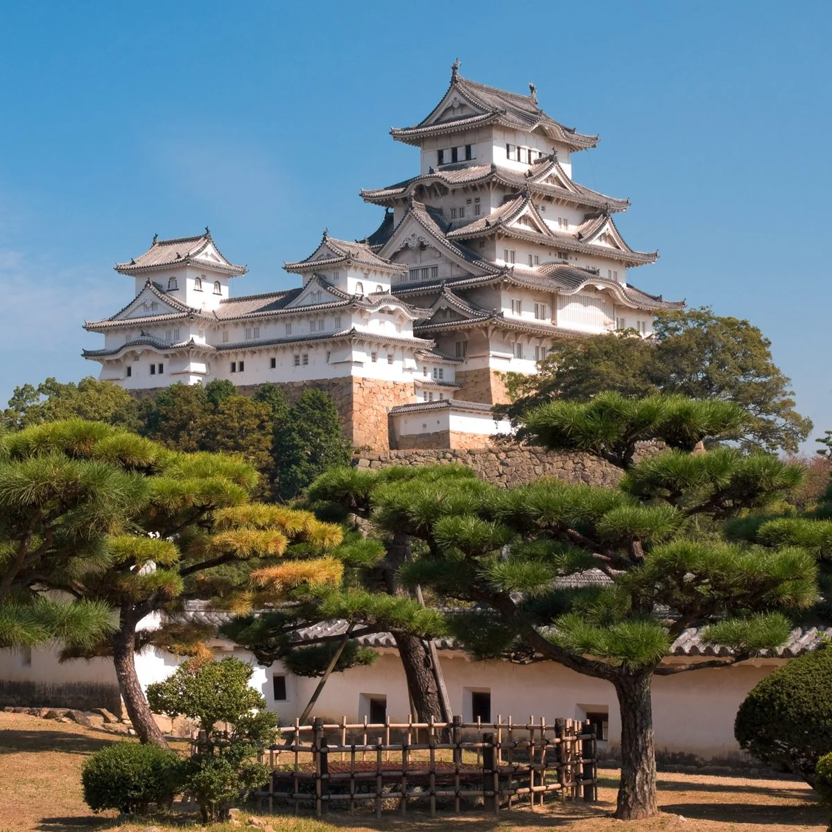 Hiroshima - Himeji - Osaka