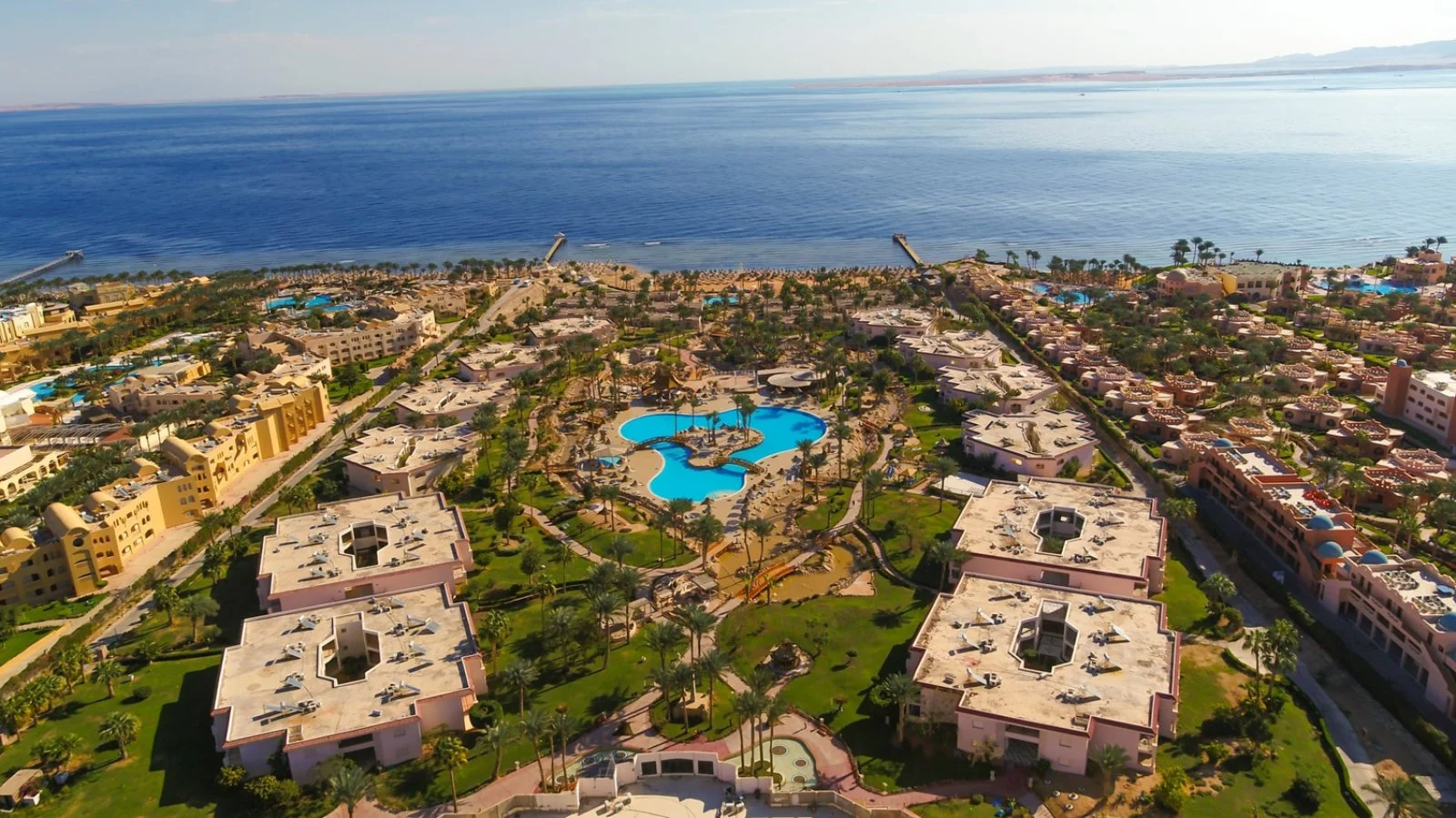 Parrotel Beach Resort 