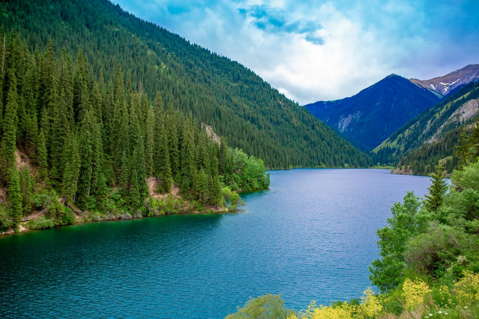 Intour Capitali Tra Tradizioni E Modernita' - Lago Kolsay