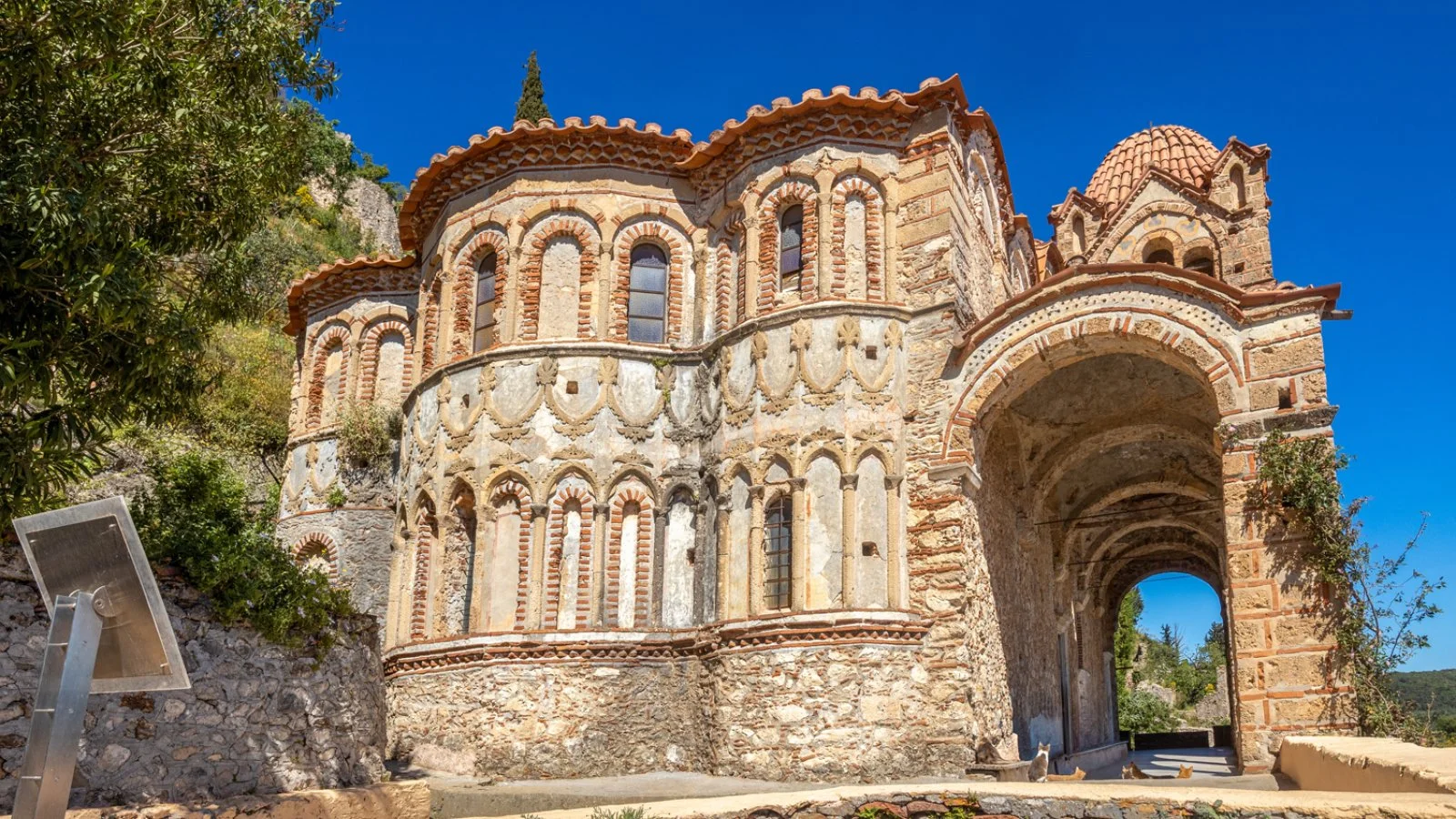 Alpiexplò Grecia Classica, Peloponneso E Meteore - Mystras - Monastero