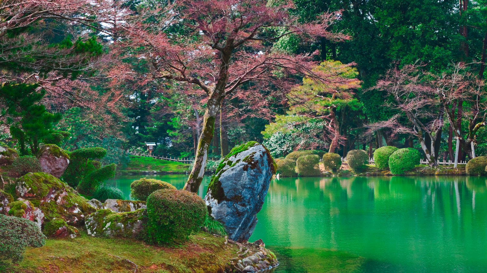 Voyager Japan Reloaded - Giappone, Kanazawa, Kasumiga-Ike Pond Nel Giardino Di Kenrokuen