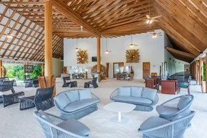 CINNAMON VELIFUSHI – Maldive