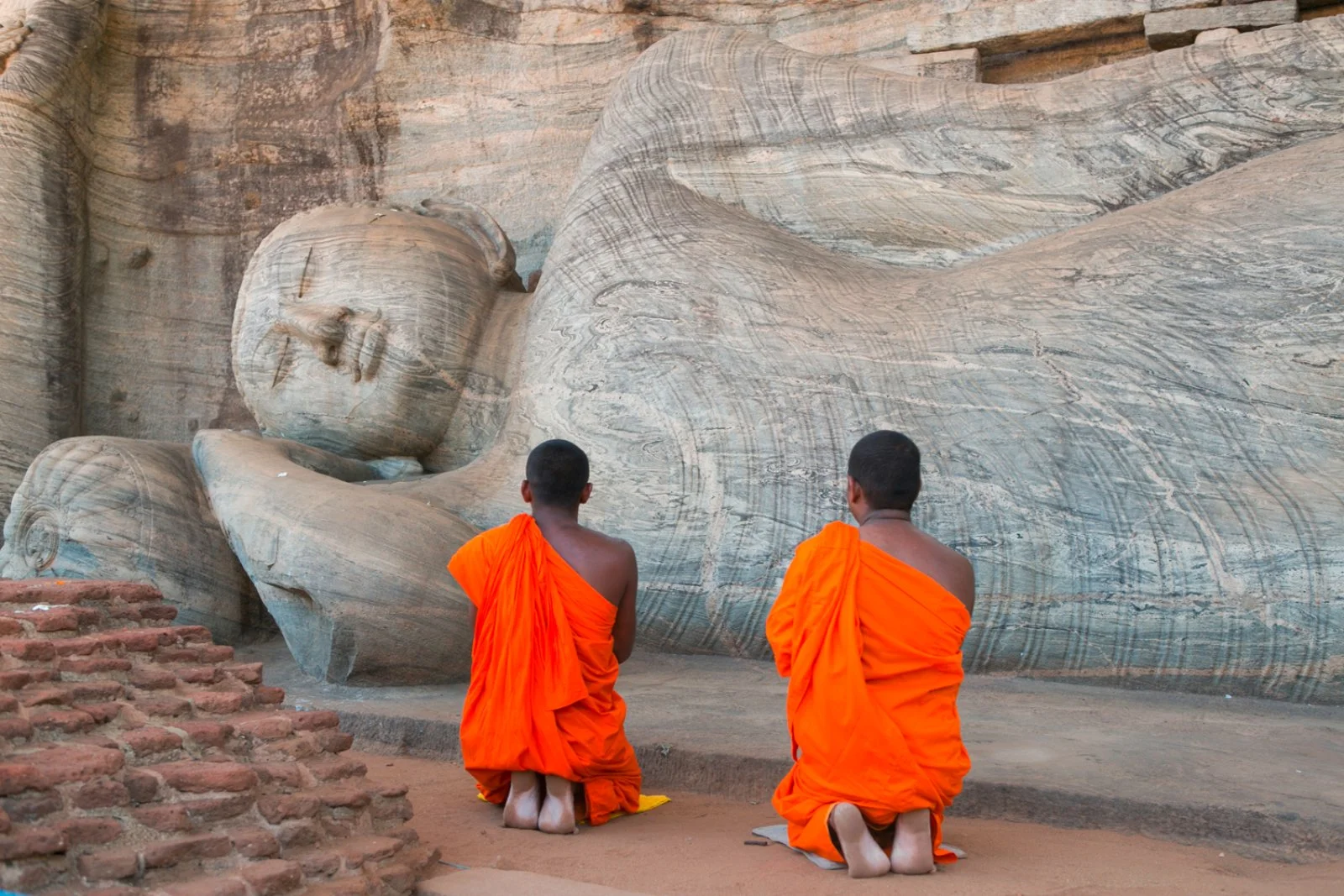 Dambulla/Polonnaruwa/Minneriya National Park/Dambulla (130 km)
