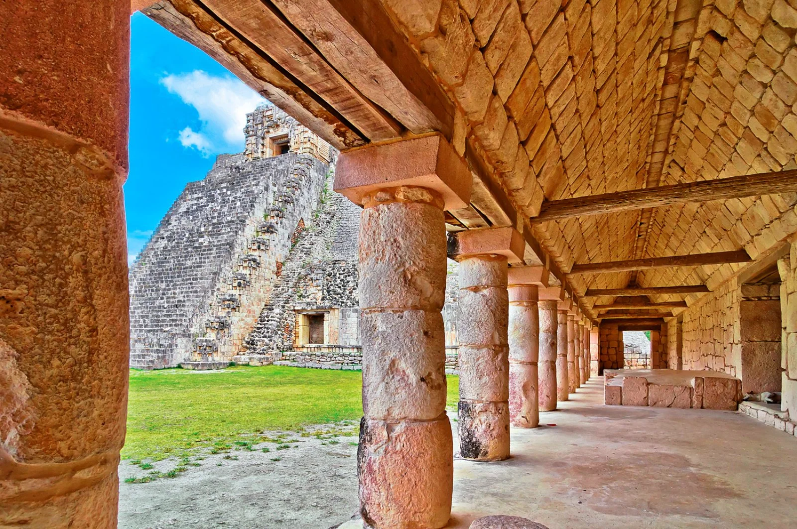 CAMPECHE/UXMAL/MERIDA (294 KM)