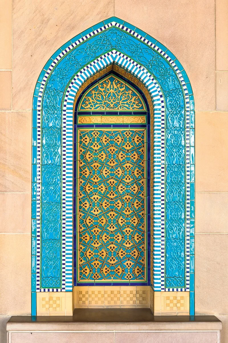 Muscat - Bimah Sinkhole - Wadi Shab - Wadi Tiwi - Ras Al Jinz - Sur