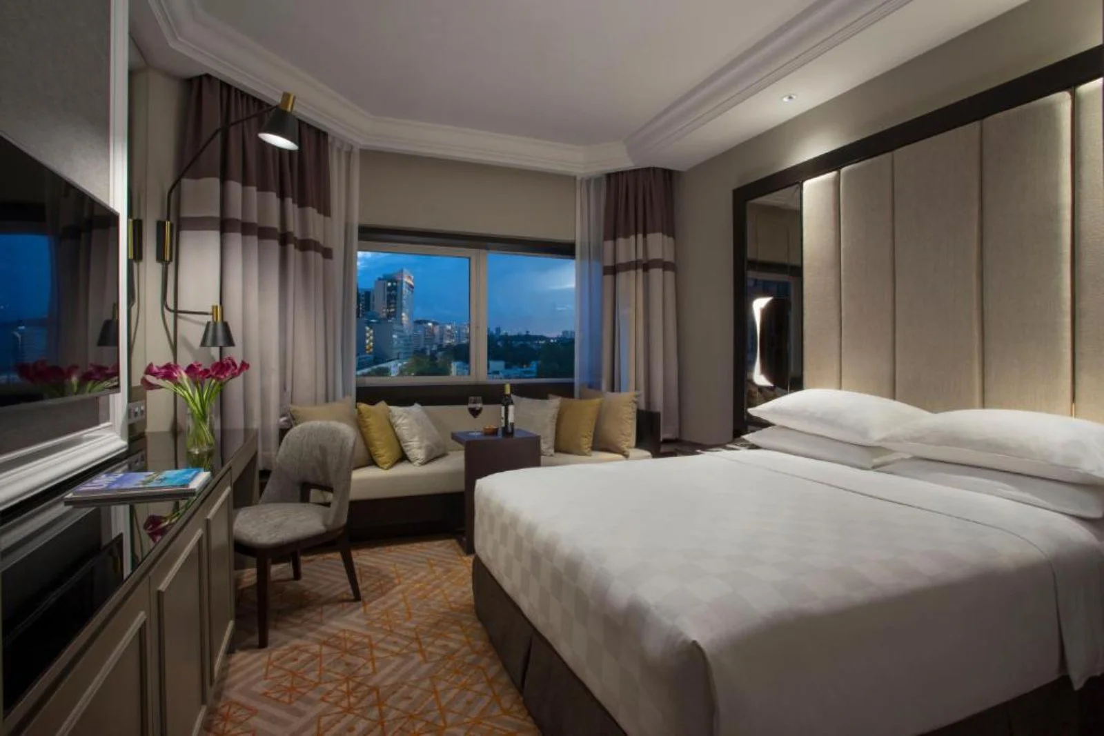 Orchard Hotel 