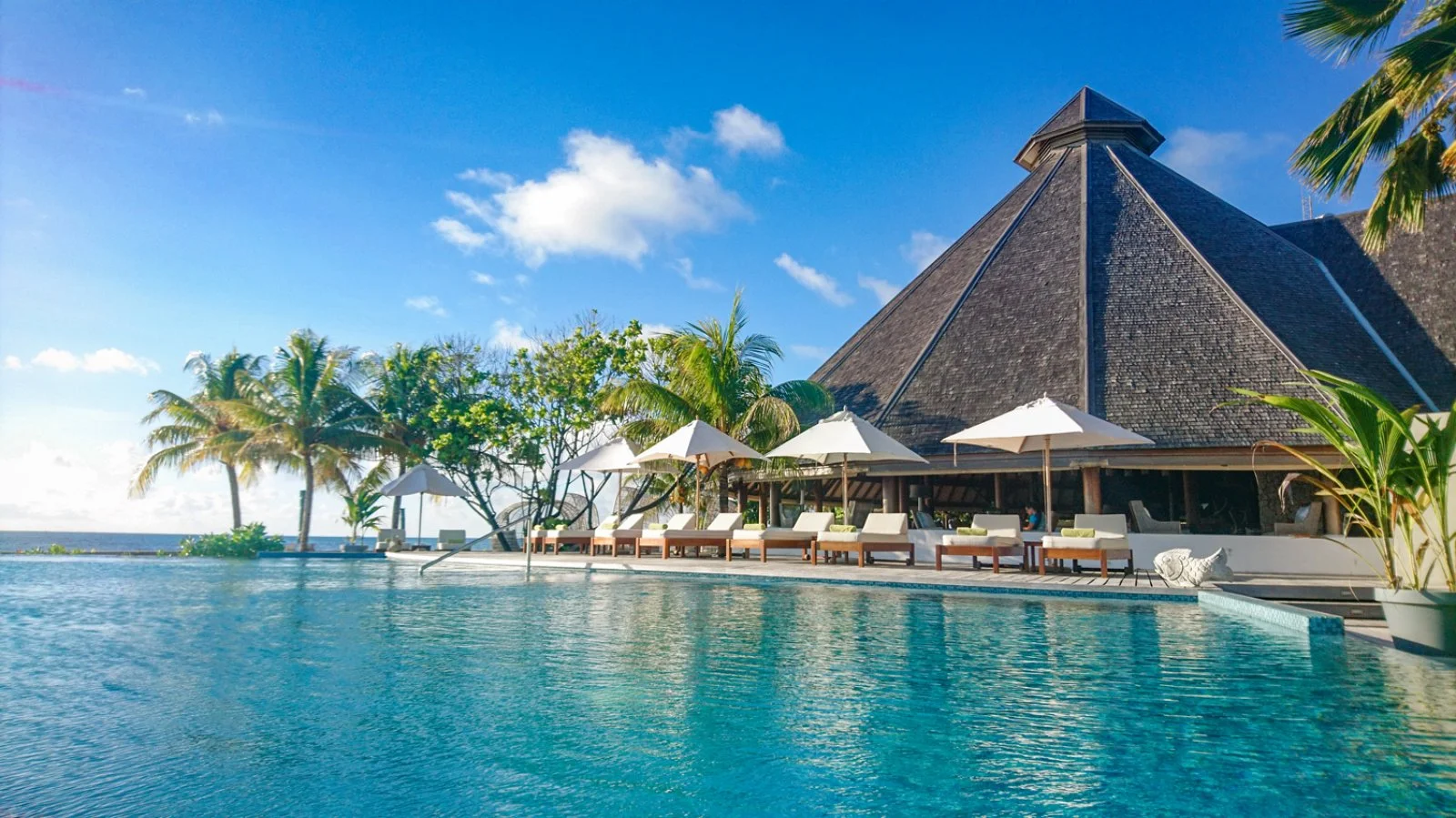 Denis Private Island 