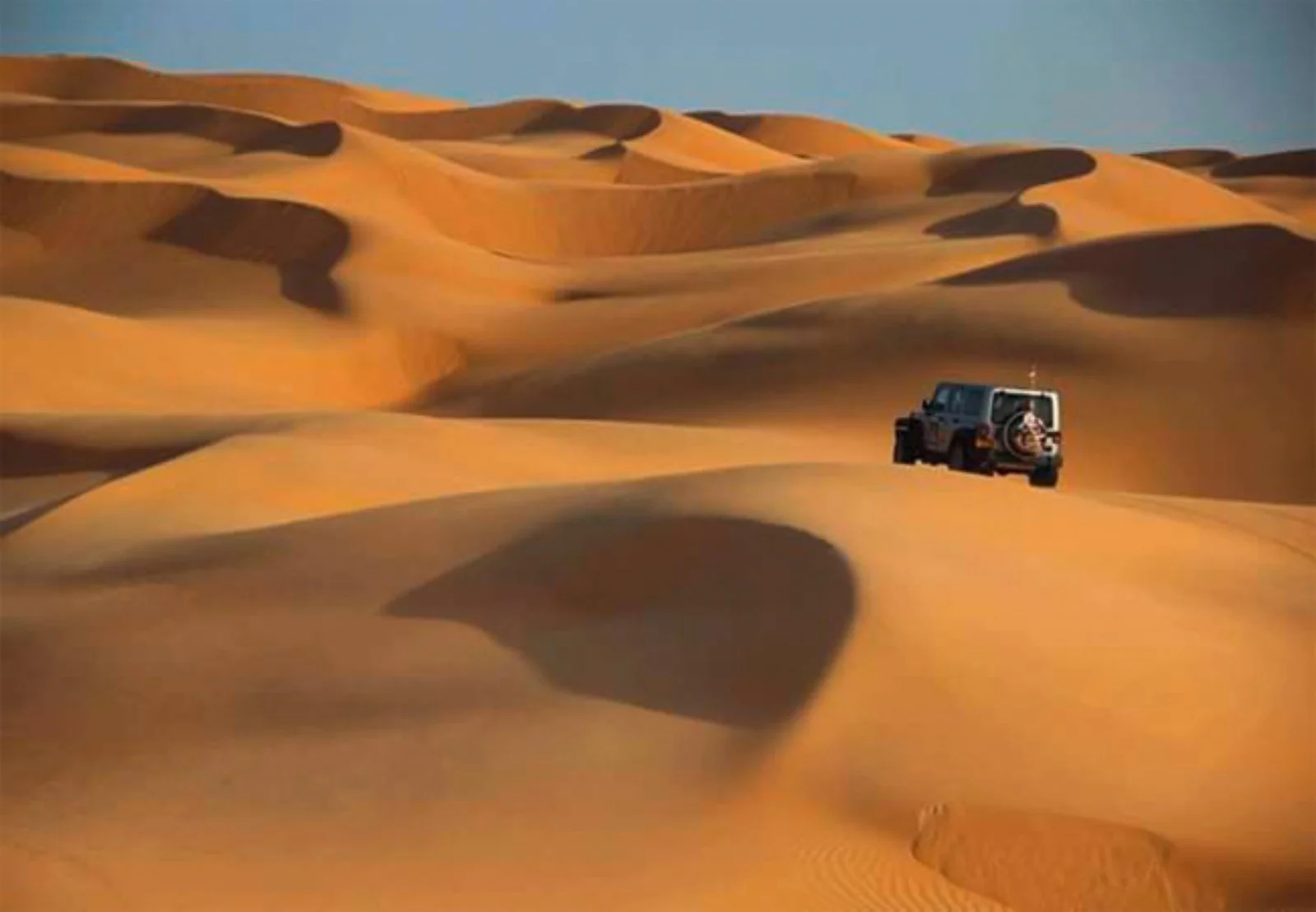 Muscat - Bimah Sinkhole - Wadi Tiwi - Wahiba Sands