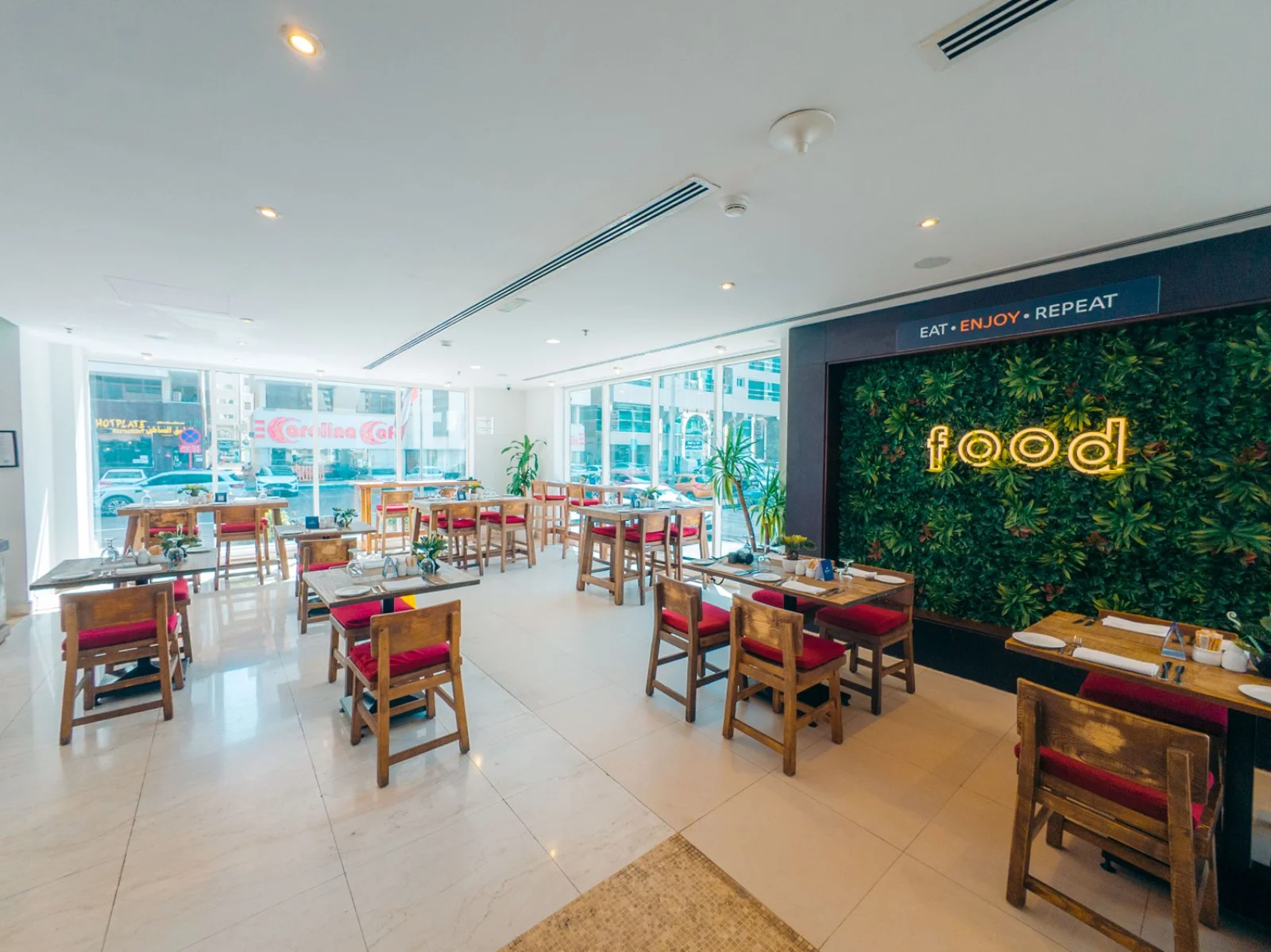 Kingsgate Abu Dhabi Hotel 