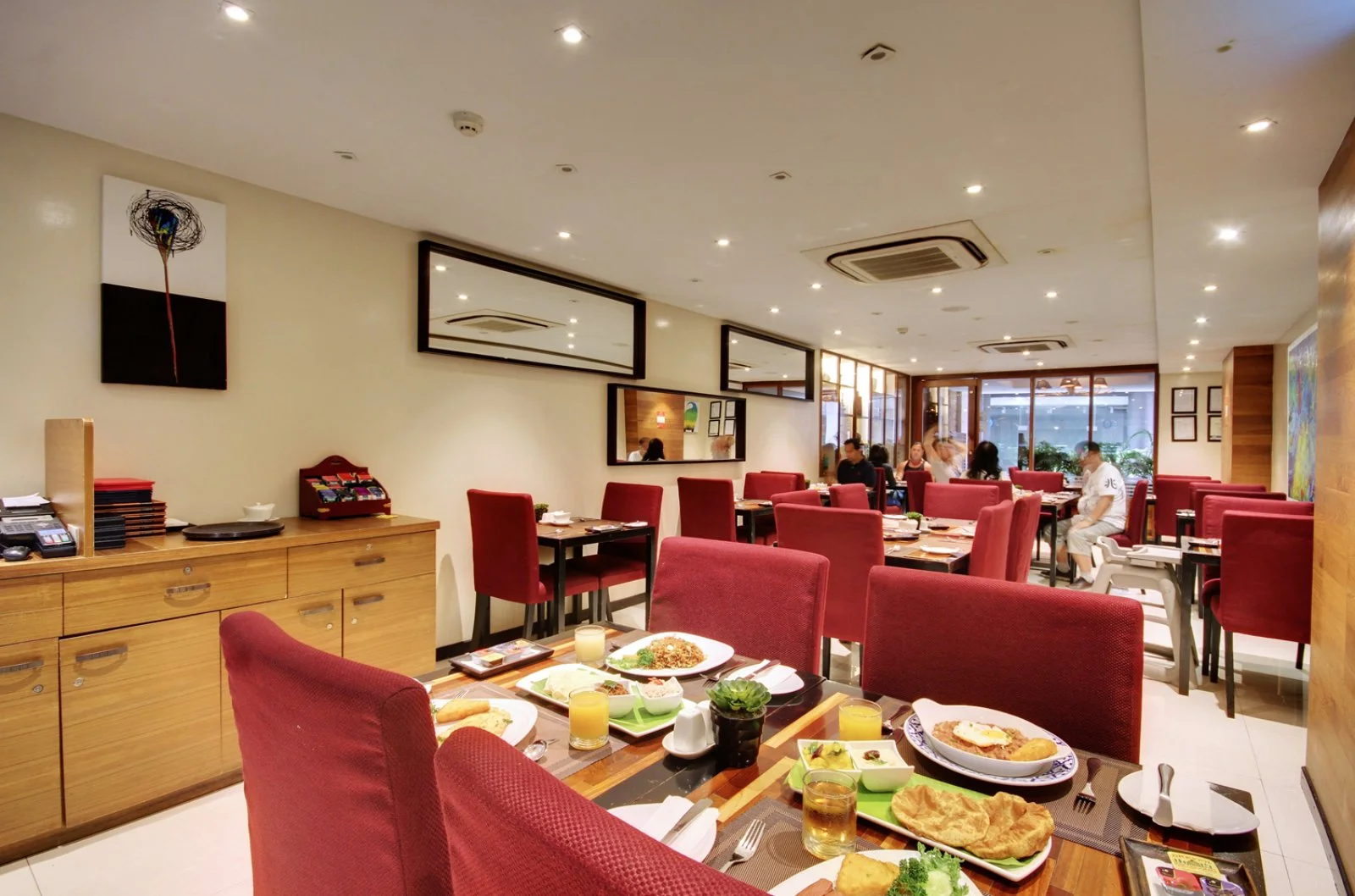 Somerset Hotel 