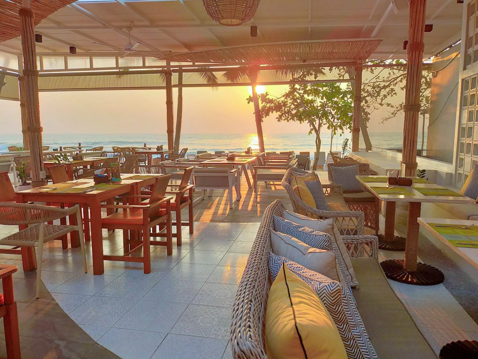 The Fair House Beach & Resort 