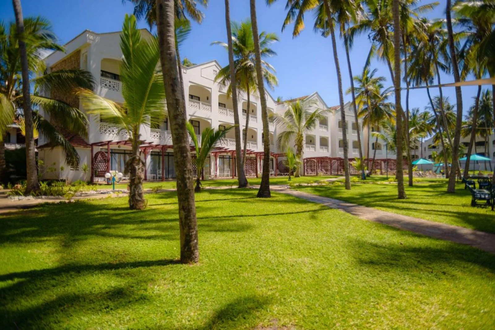 Sarova Whitesands Resort&Spa 