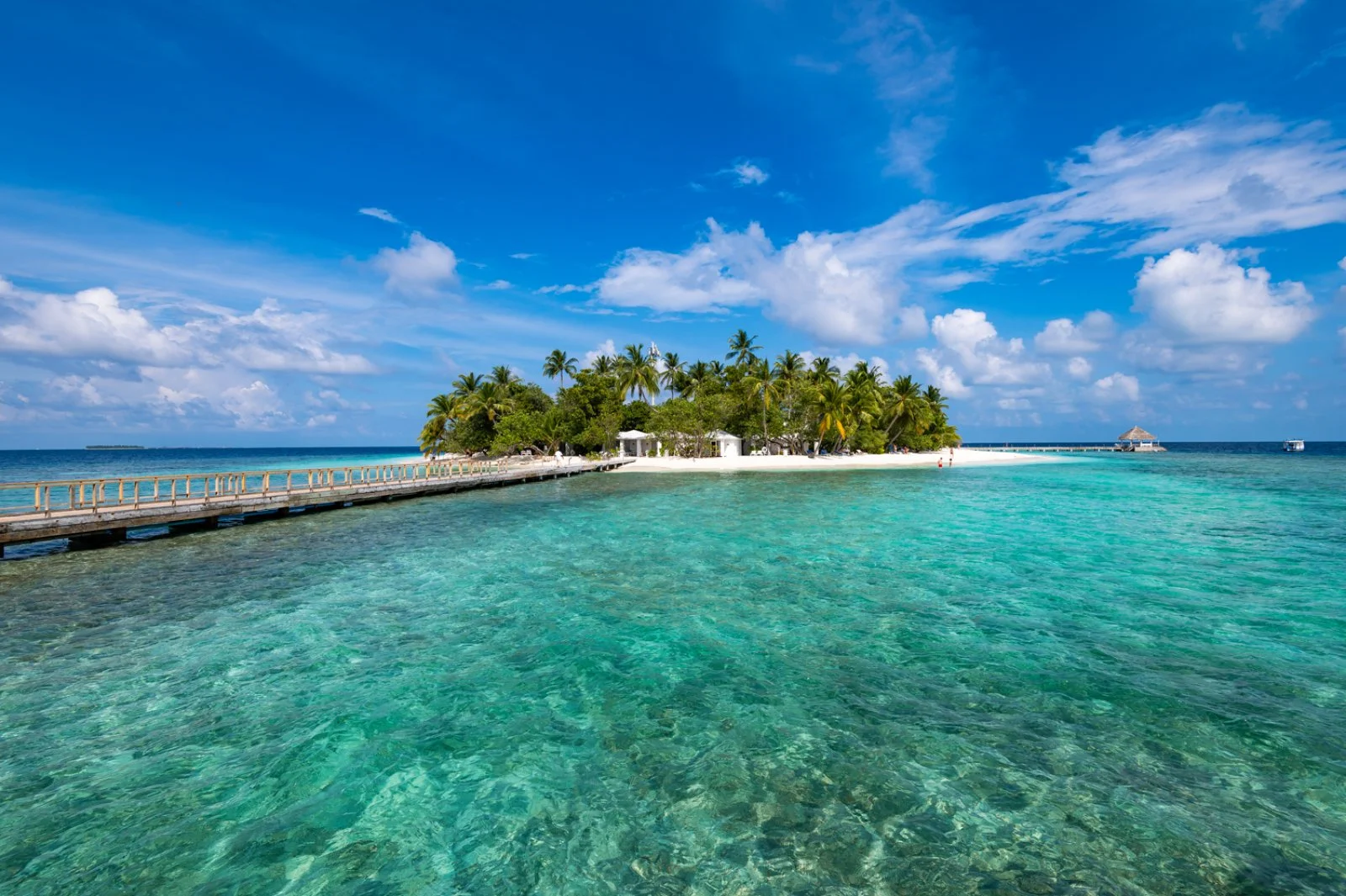 Seaclub Sandies Bathala Resort 