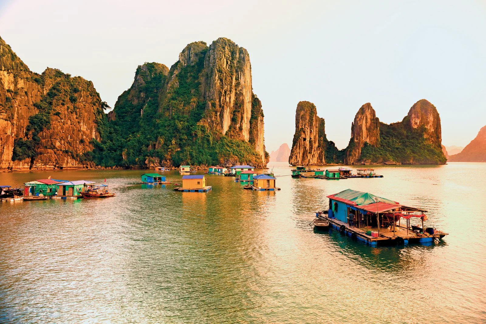 Baia di Halong - Hanoi - Hoi An