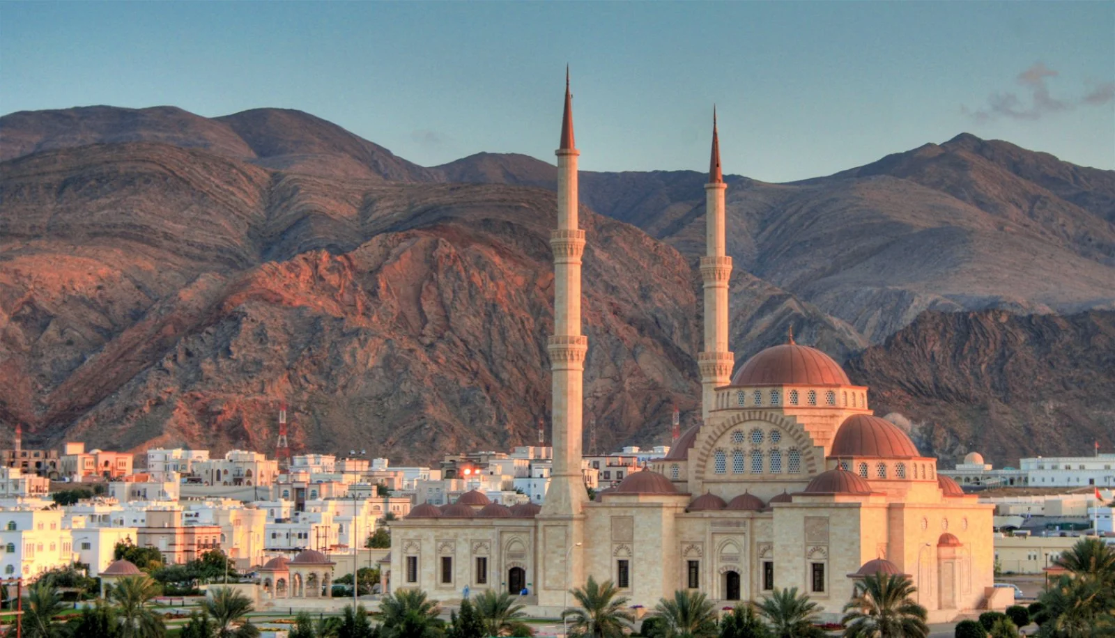 Muscat - Bimah Sinkhole - Fins - Sur - Ras al Jinz - Sur