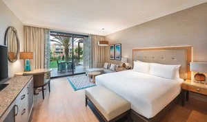 Guest room con letto king-size