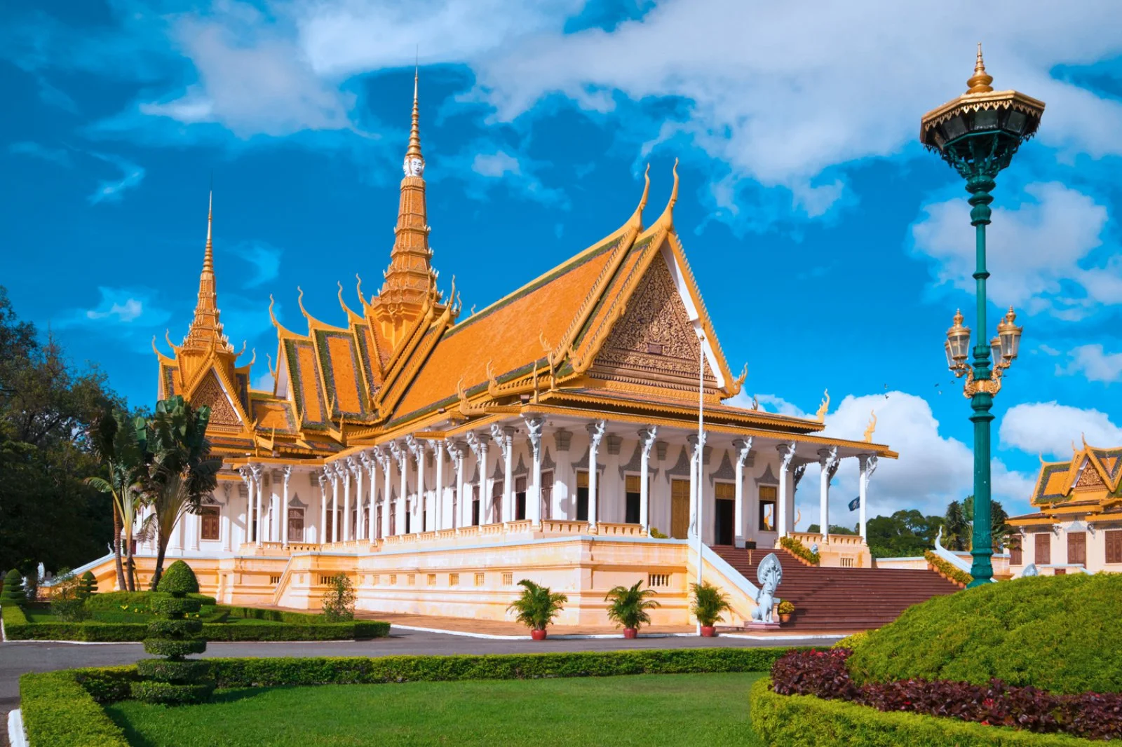 Voyager Cambogia - Phnom Penh, Royal Palace, The Throne Hall