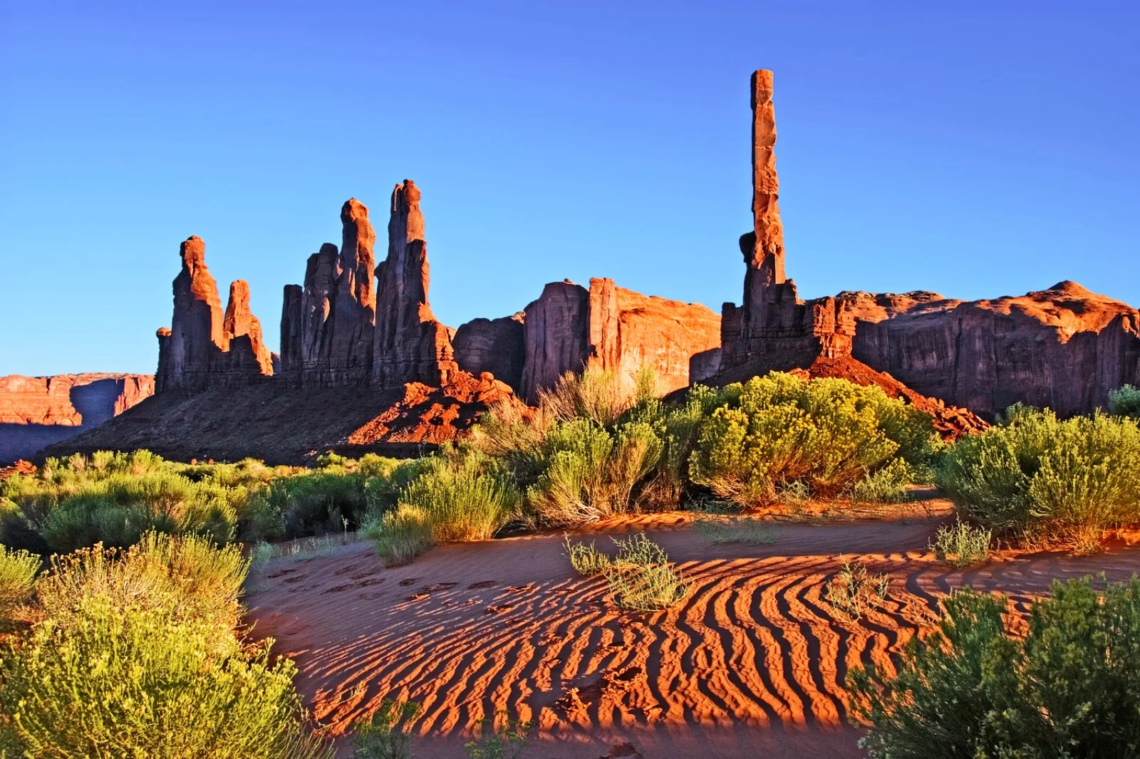 Complete West - Monument Valley National Park Complete West - Monument Valley National Park