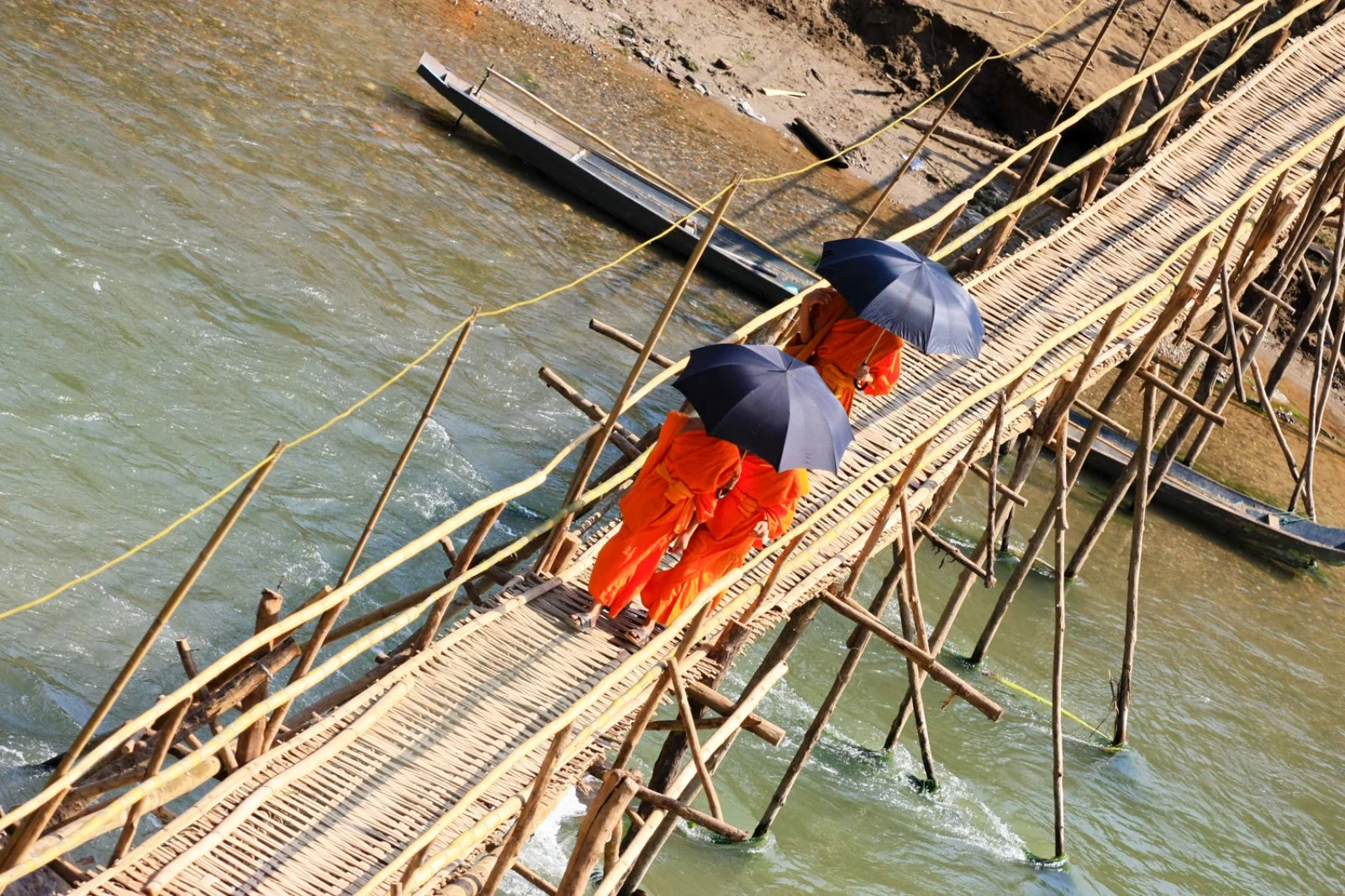 Vientiane - Pakse - Champasak - Pakse