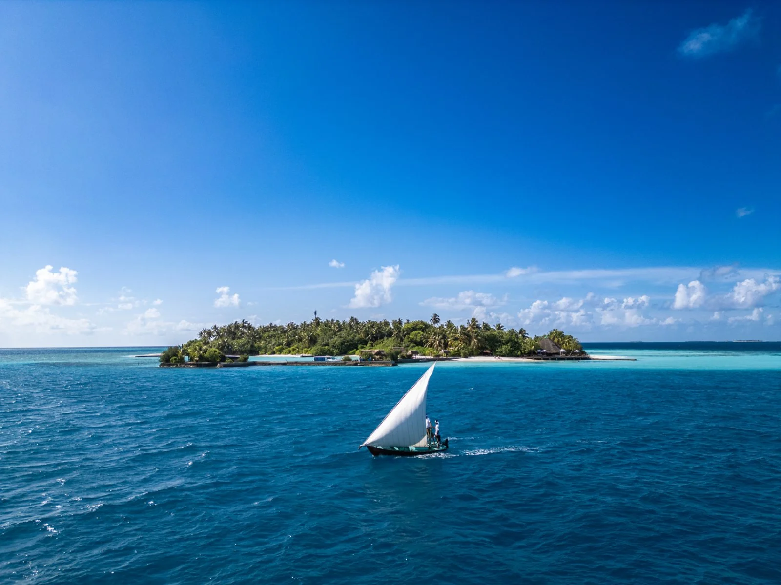 Makunudu Island Resort 