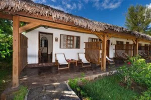 LE JARDIN CORAIL NOIR HOTEL – Ambaro