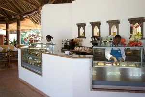 BLUEBAY BEACH RESORT & SPA – Kiwengwa