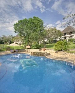 BLUEBAY BEACH RESORT & SPA – Kiwengwa