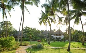 BLUEBAY BEACH RESORT & SPA – Kiwengwa