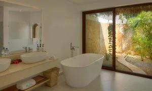 BLUEBAY BEACH RESORT & SPA – Kiwengwa