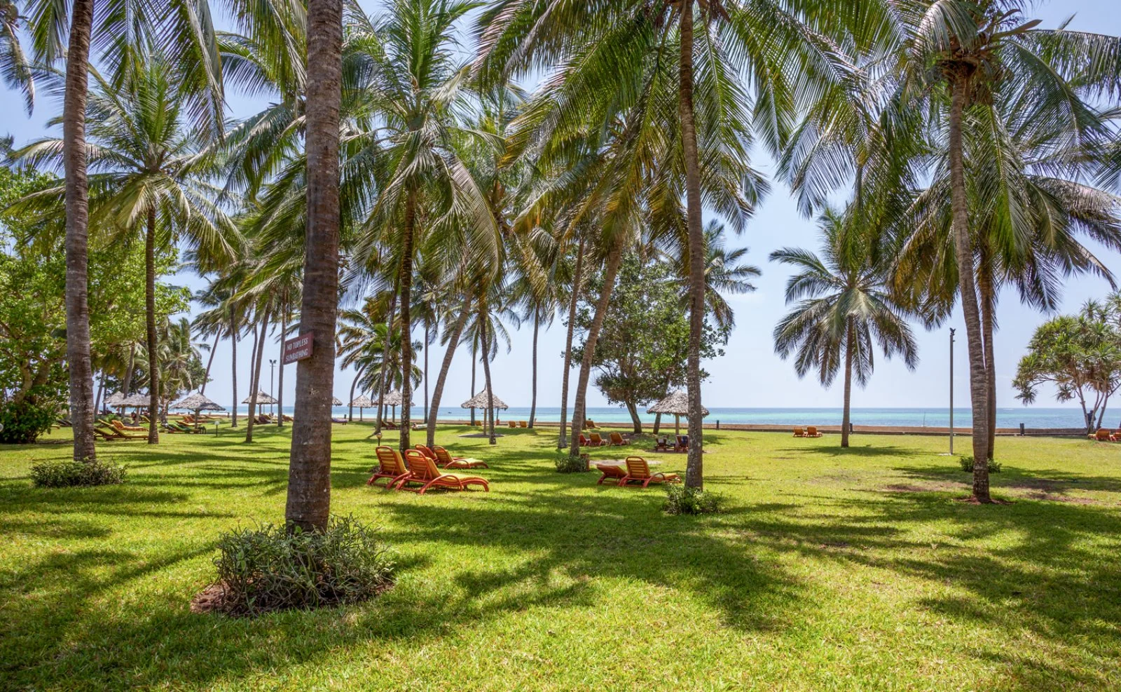 Neptune Village Beach Resort & 