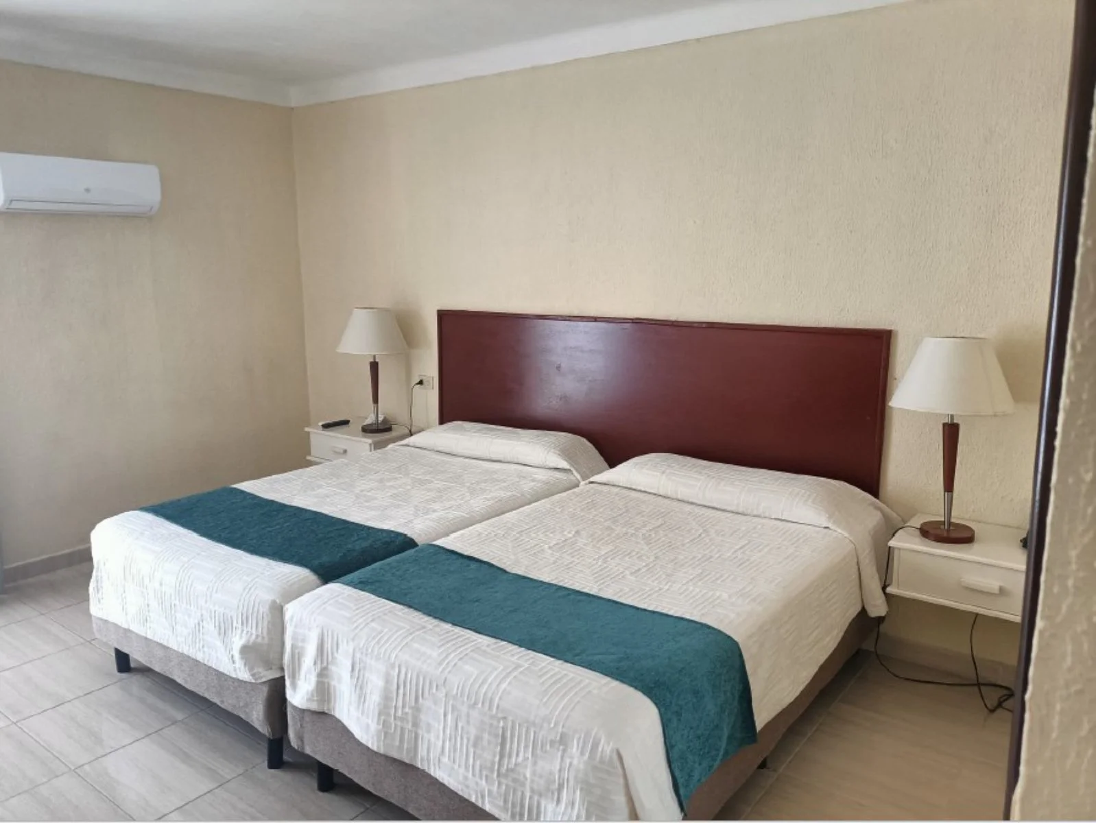 Roc Arenas Doradas Beach Resort 