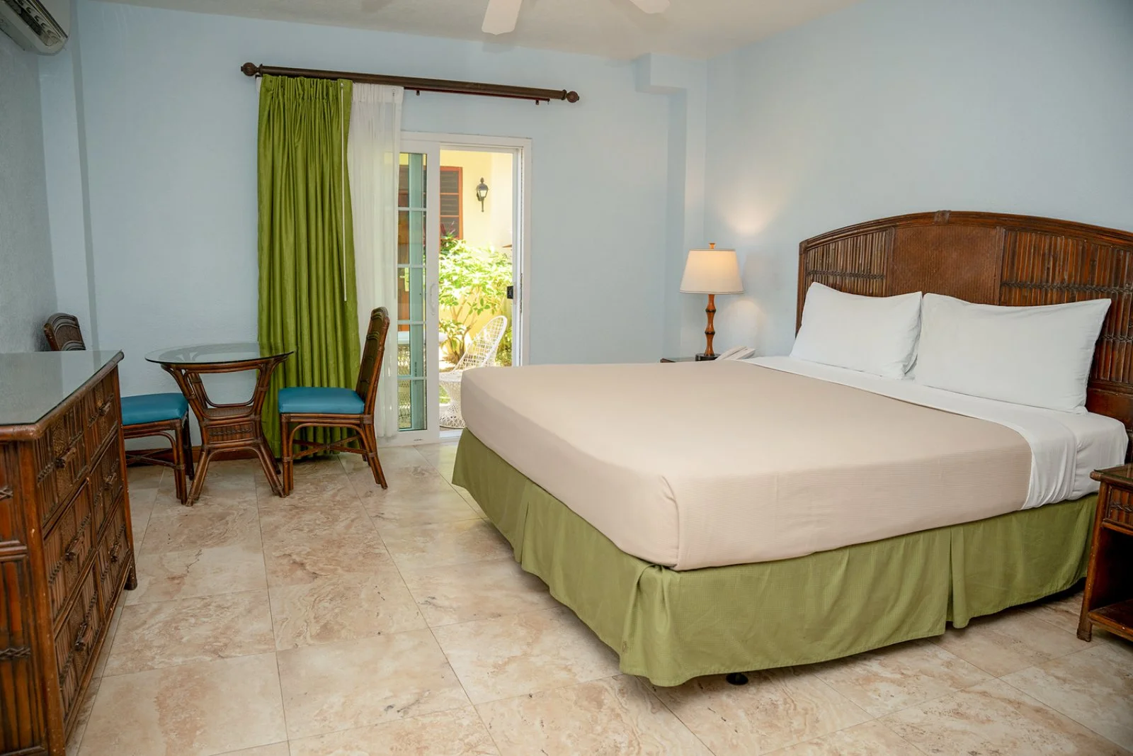 Coco La Palm A Seaside Resort 