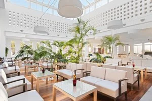 Lobby bar