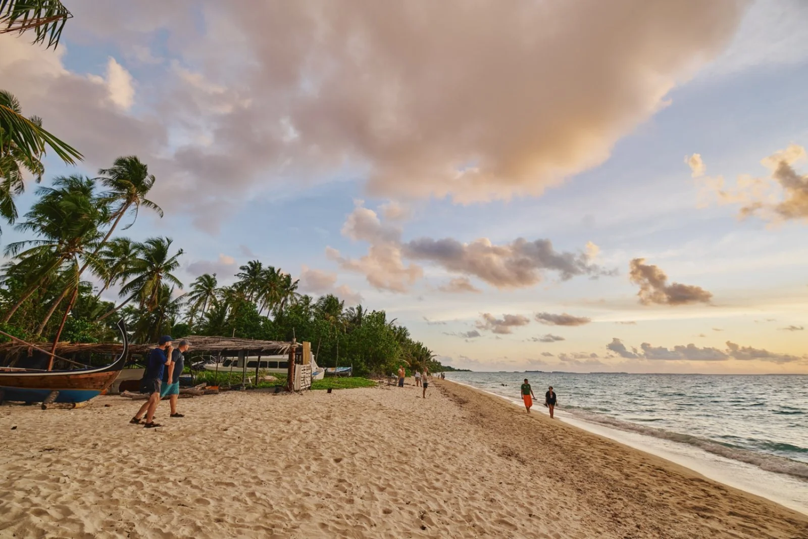 Beach Hotel Dhigurah 