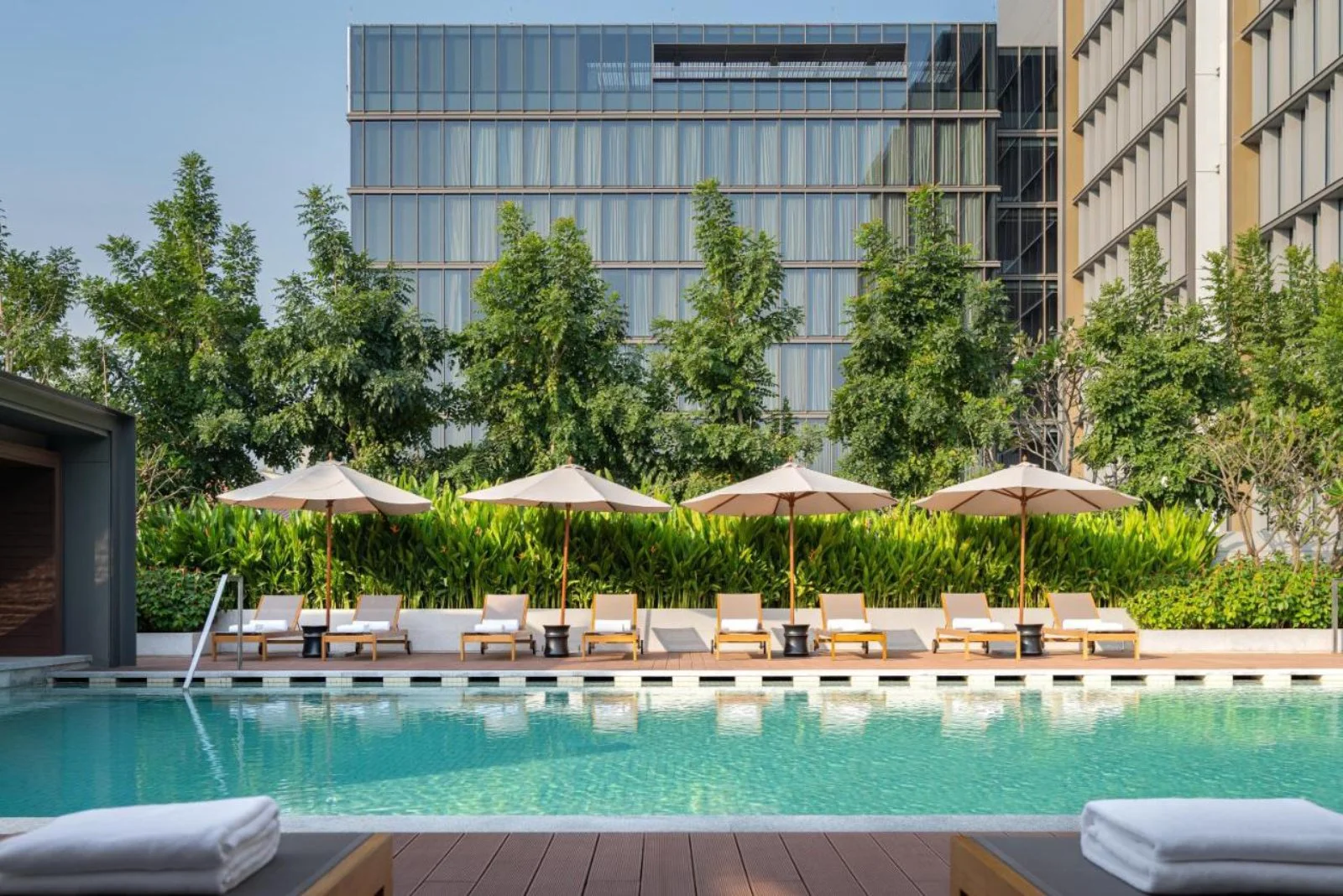 Pre/Post Hyatt Regency Phnom Penh Pre/Post Hyatt Regency Phnom Penh