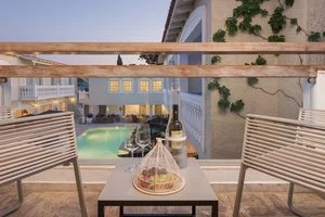 Doppia deluxe vista piscina/mare laterale