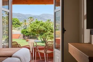 BRAVO SIRENS BEACH & VILLAGE – Malia
