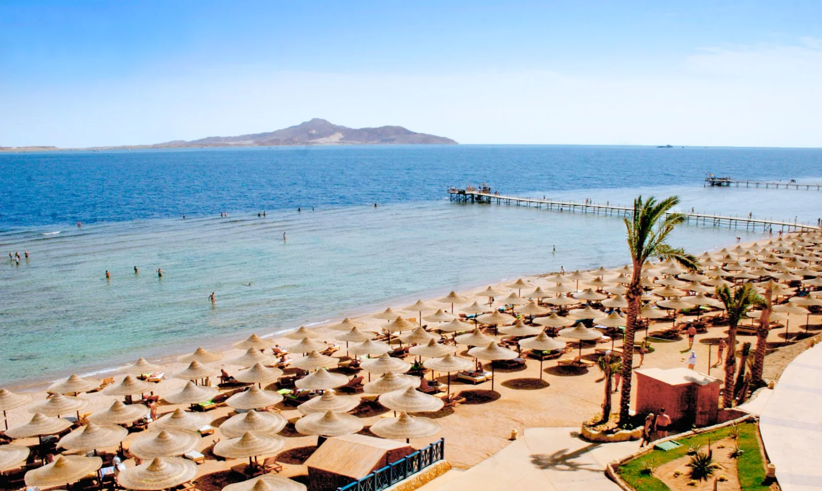 Royal Rehana Beach Resort & Spa 