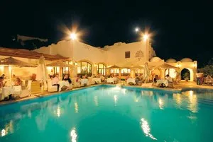 Ristorante bordo piscina