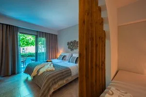 ALPISELECT ELIROS MARE – Paralia Kourna