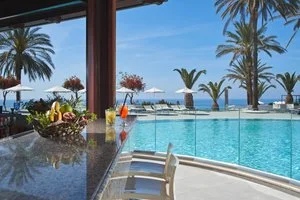 Pool bar